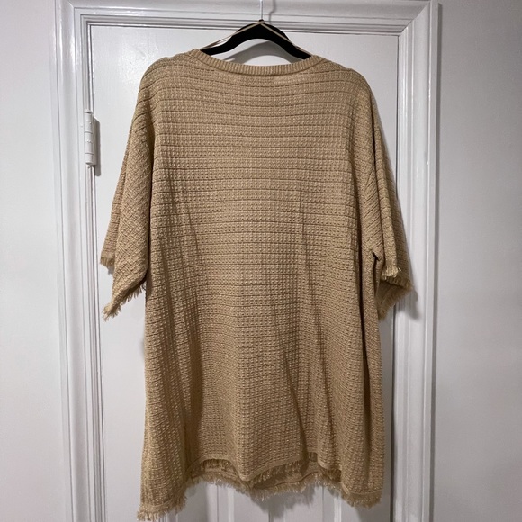 Gold knit tunic shirt - Picture 5 of 5
